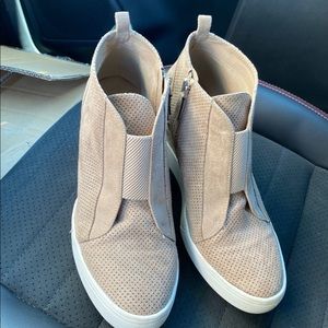 Tan heeled booties